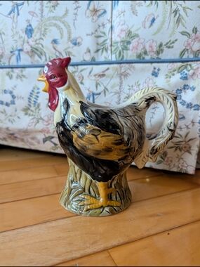 Tabletops Unlimited Rooster Creamer